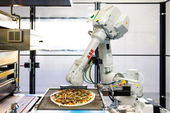 Robotët që përgatisin pica