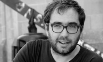 “Më quajtën kriminel për një reagim” – rrëfimi i Axel Torres për Katalonjën, Kosovën dhe referendumin