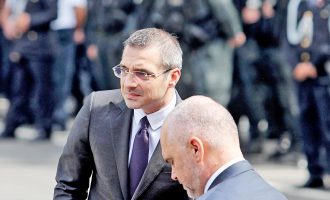 Përfundon mbledhja e këshillit të mandateve, mësohet fati i Saimir Tahirit