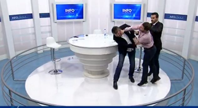 Lirohet Frashër Krasniqi, duhet t’i qëndrojë pesë metra në distancë Milaim Zekës