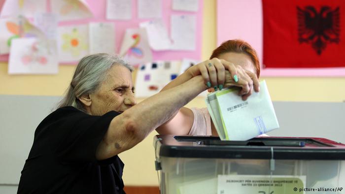 Parashihen zgjedhje të parakohshme në Shqipëri