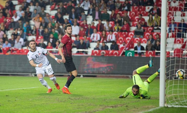 Shqipëria me 10 futbollistë fiton në Turqi [Video]
