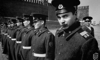 Romani i revolucionit rus që përplasi CIA-n me KGB-në