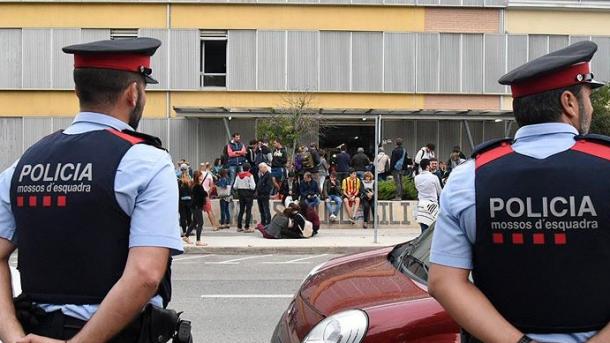 Policia spanjolle qëllon me armë një person, bërtiti “Allahu Ekber”