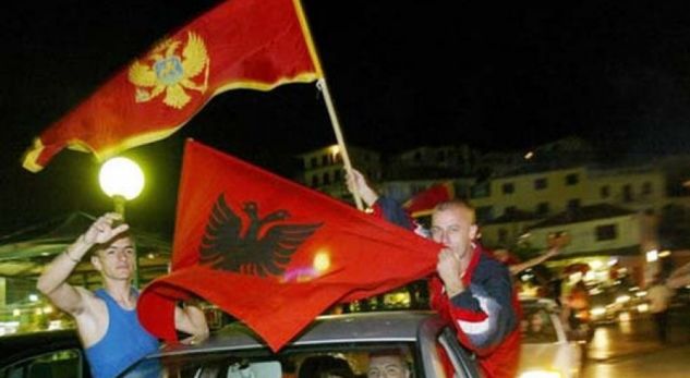 Flamuri kombëtar shqiptar do të përdoret në gjashtë komuna të Malit të Zi