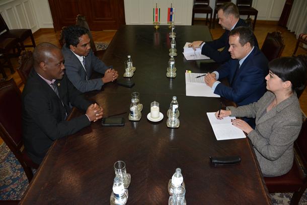 Ministri i Surinamit konfirmon tërheqjen e njohjes së Kosovës