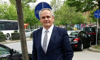 Profili prej mashtruesi i zëvendësministrit të Jashtëm