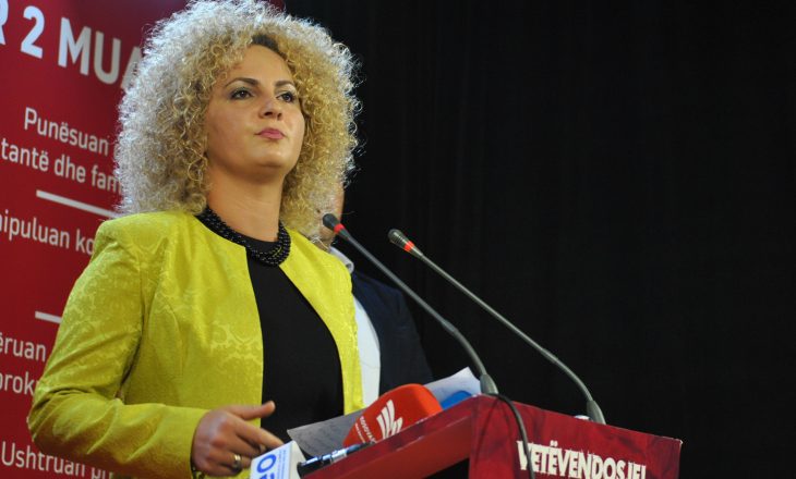 Donika Kadaj-Bujupi flet pas lirimit nga burgu