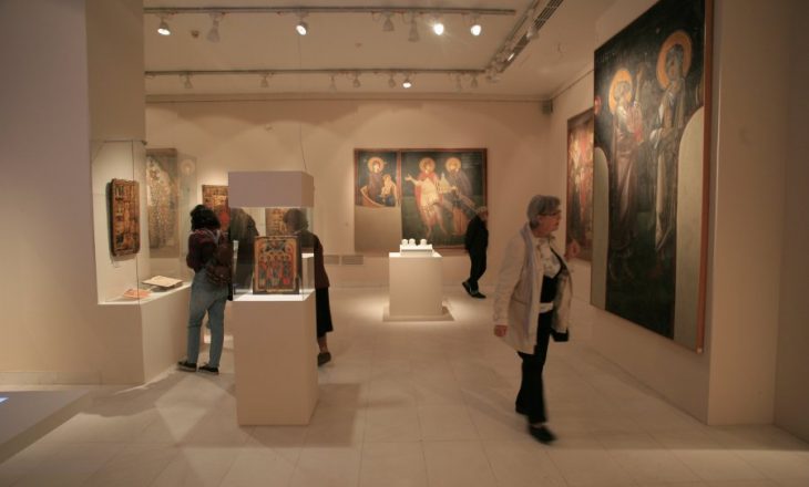 Mbi 40 mijë vizitorë në ekspozitën me artefakte të Kosovës në Beograd