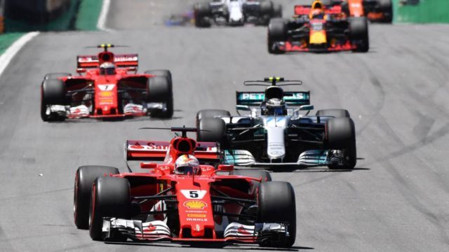 Vettel rikthen buzëqeshjen te Ferrari, Hamilton në vendin e katërt