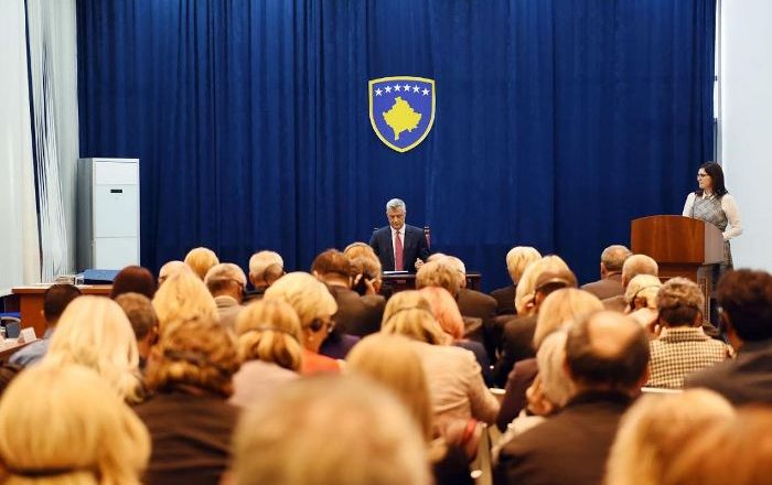 “Koncesione të mëdha për t’i integruar gjyqtarët dhe prokurorët serbë në veri”