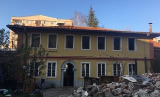 Institucionet s’i ndalin ndërhyrjet pa leje në Hamamin e Mitrovicës