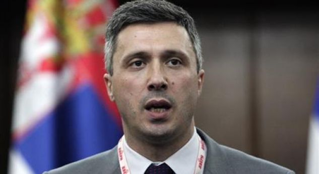 Lideri i opozitës serbe: Mlladiqi është hero