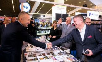 Meta premton heqjen e barrierave për librin në raportin Shqipëri-Kosovë