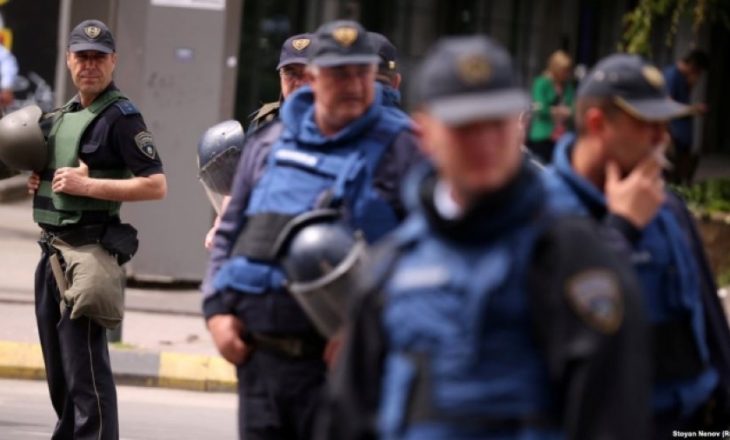 Përjashtohen nga puna 11 policë në Maqedoni