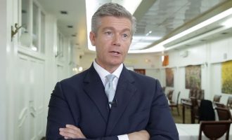 Simmons i kundërpërgjigjet EULEX-it: Ju ftoj të bëni hetim publik