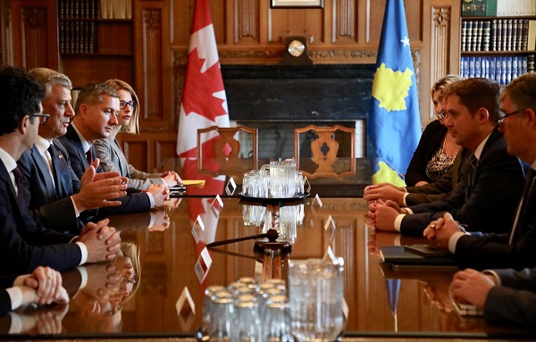 Presidenti Thaçi takon liderin e opozitës kanadeze, e falënderon për qëndrimin unik ndaj Kosovës