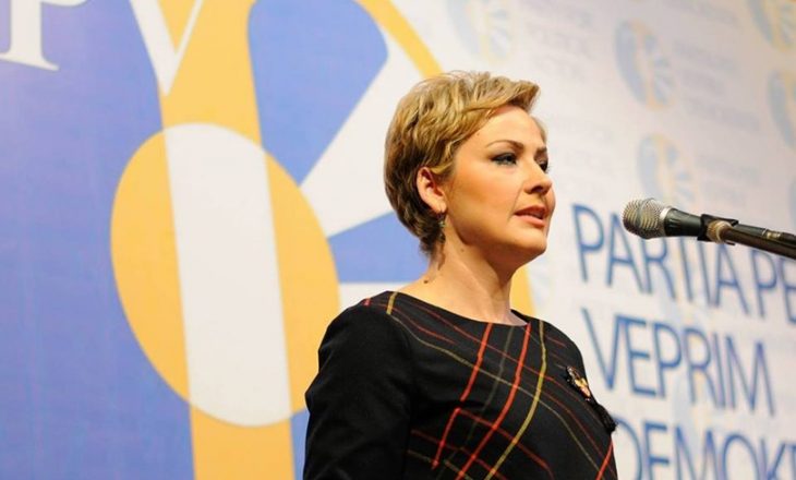 Ngritja dhe rënia e kryetares së parë në Preshevë: Partitë shqiptare kanë lidhje me Vuçiqin