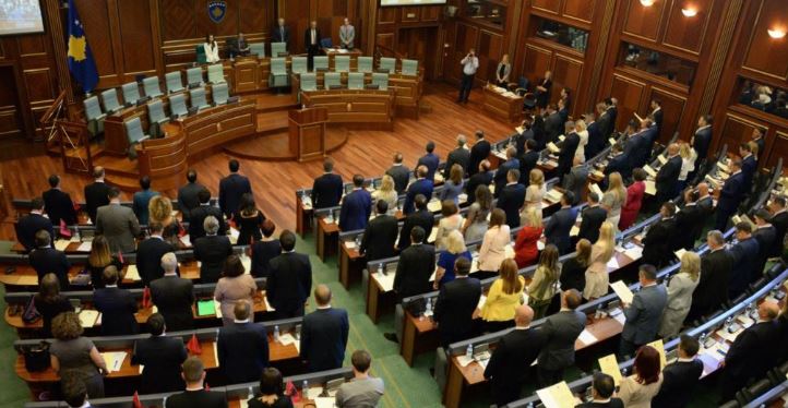 Mësohen emrat e 43 deputetëve që kërkuan rrëzimin e Gjykatës Speciale
