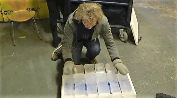Muzika e ftohtë nga instrumentet e akullit