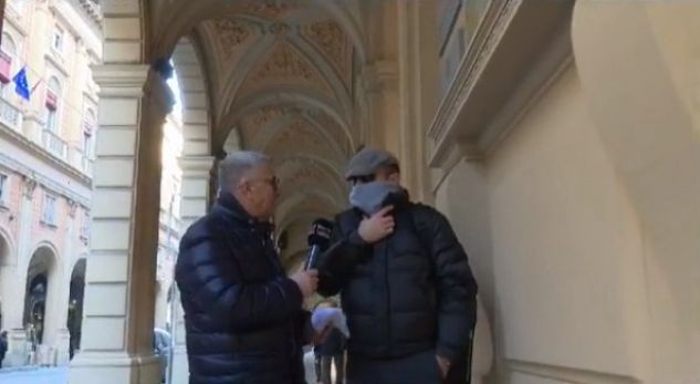 Me fytyrë të mbuluar, oficeri italian flet për krimin në Shqipëri (VIDEO)