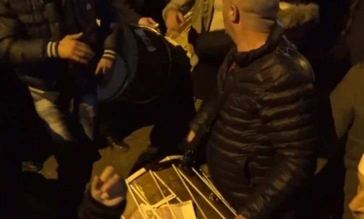 500 eurot e shkuara “dëm” – festa e parakohshme e AAK-së në Istog
