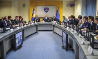 Qeveria tregon arsyen e shkarkimit të zëvendësministrit