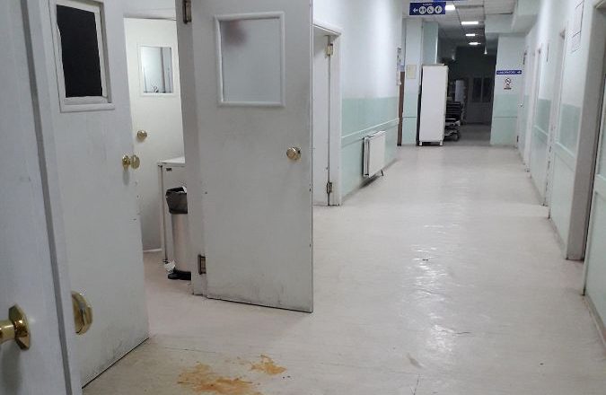 Spitali i Ferizajt në gjendje të tmerrshme (Foto)