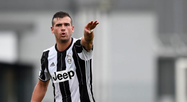 Mesfushori i Juventusit fyen tifozin 12-vjeçar