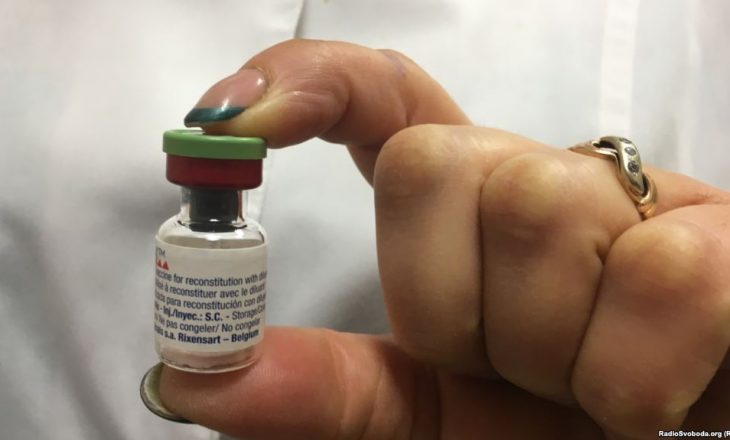 Ukrainasit nxisin krizë shëndetësore për shkak të dyshimit ndaj vaksinave