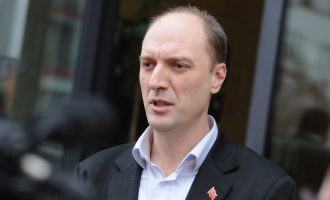 Ymeri: PDK mund të dërgojë një kandidat për president që ta vë në mëdyshje grupin e LVV-së