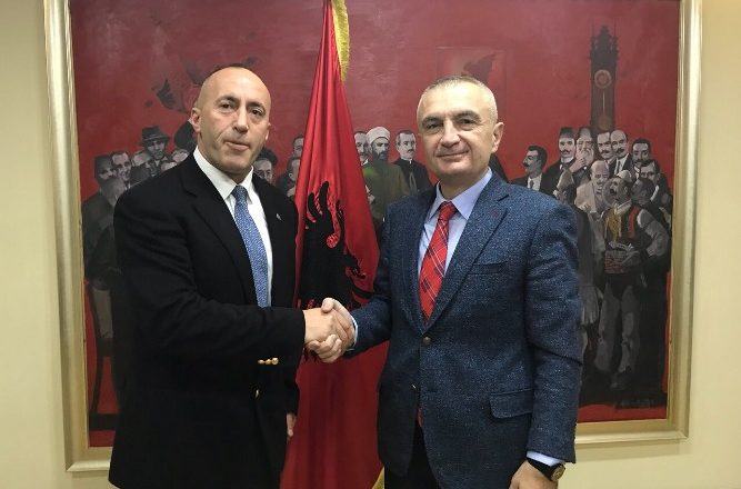 Kryeministri Haradinaj shkon për vizitë te presidenti i Shqipërisë