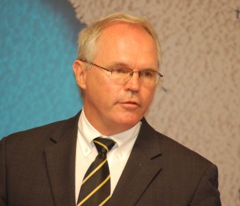 T’ia çosh gishtin demokracisë