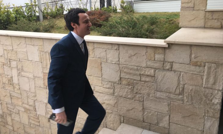 Konspiracioni për agjentët sekret dhe arroganca e thellësisë së mendimit