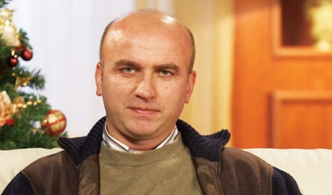 Mero Baze: Biznesmenët e mëdhenj të Kosovës po e bllokojnë hapjen e kufirit Kosovë – Shqipëri