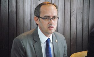 Pasi paralajmëroi izolim, Hoti do të takohet me Komisionin Ekzekutiv për luftimin e COVID-19