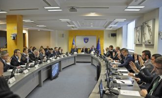 Gradimi dhe pagat e krijuesve në Kosovë për një trajtim të dinjitetshëm të tyre