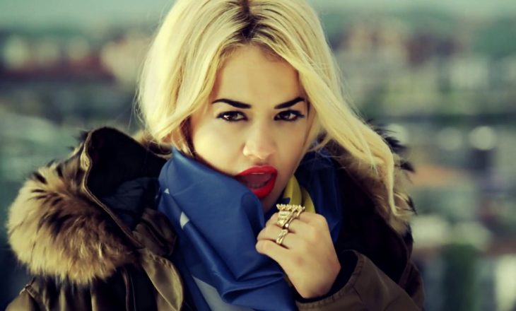 Rita Ora konfirmon ardhjen në Kosovë