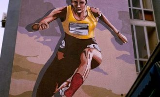 Artistja Fitore Berisha Alisdottir kërkon përgjegjësi për mbulimin e muralit