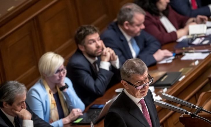 Kryeministri i Çekisë heq dyshimet për çnjohjen e Kosovës