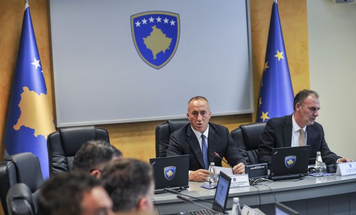 Haradinaj ‘harron’ që ka dhënë dorëheqje, thërret mbledhjen e qeverisë