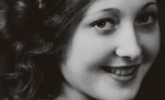 Gruaja që fshihet pas romanit “I huaji”