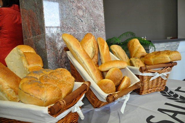 Si u rrit çmimi i bukës pasi ra importi i miellit nga Serbia