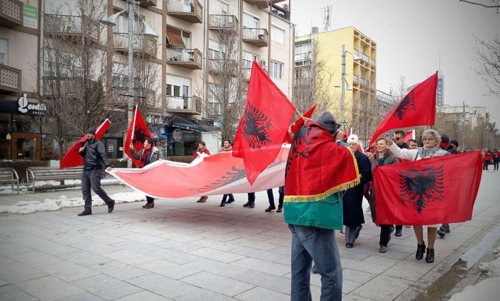 Në Prishtinë sot u protestua kundër marrëveshjes së detit Shqipëri – Greqi