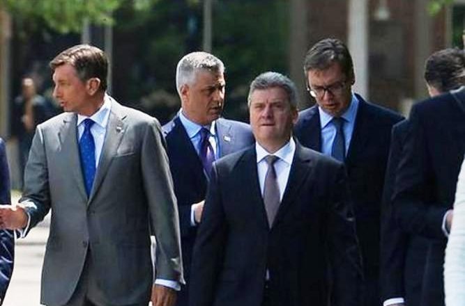 “Negociatat sekrete” të Vuçiqit për Kosovën dhe “darka e fshehtë” me Hashim Thaçin