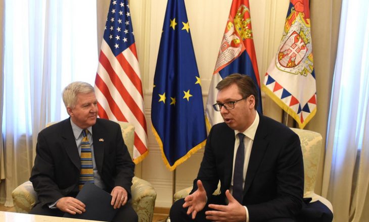 Takimi i Vuçiq me ambasadorin e SHBA  në Beograd