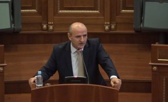 Sherifi: Thaçi bashkë me Listën Serbe po duan një Qeveri që përkrah korrigjimin e kufirit