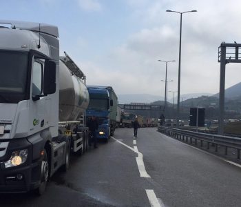 Refuzojeni atë taksë, jo si kosovarë, por si qytetarë