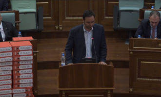 Konjufca-Haradinajt: A keni mendu për nëndetëse se i duhen Thaçit