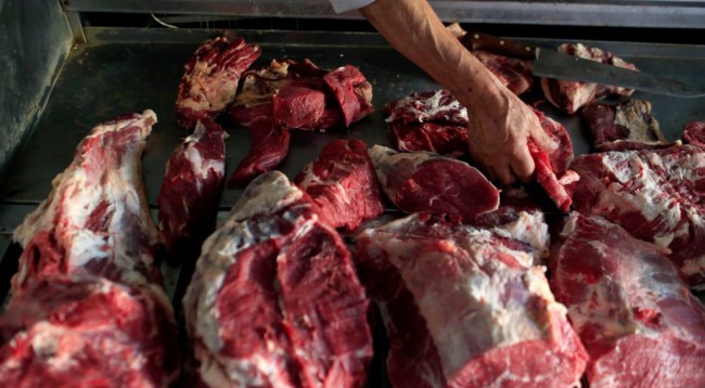 Skandali i dy kompanive të mëdha: Asgjësohet 1.1 ton mish i prishur në Mitrovicë